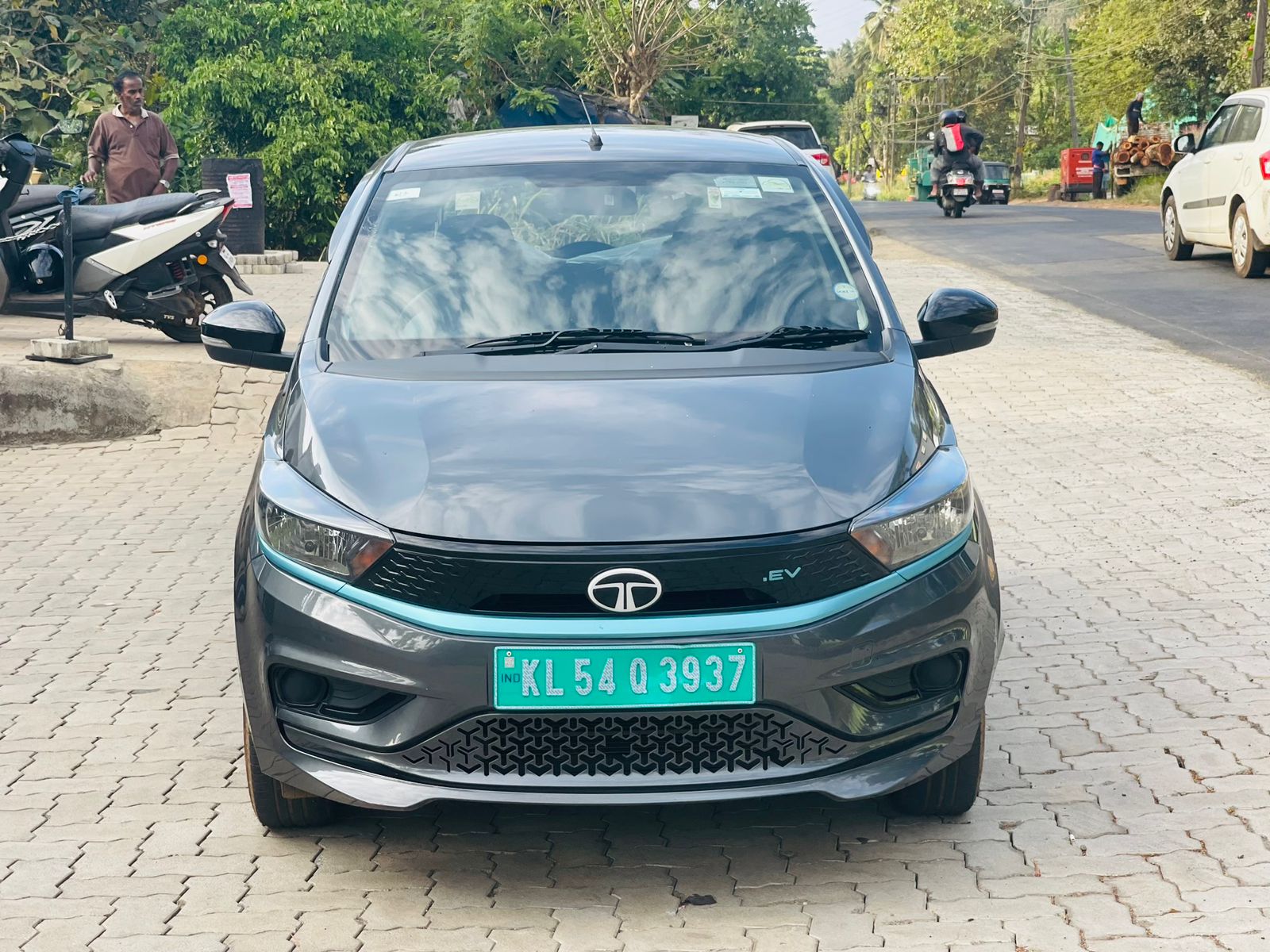 TATA – TIAGO EV XT LR