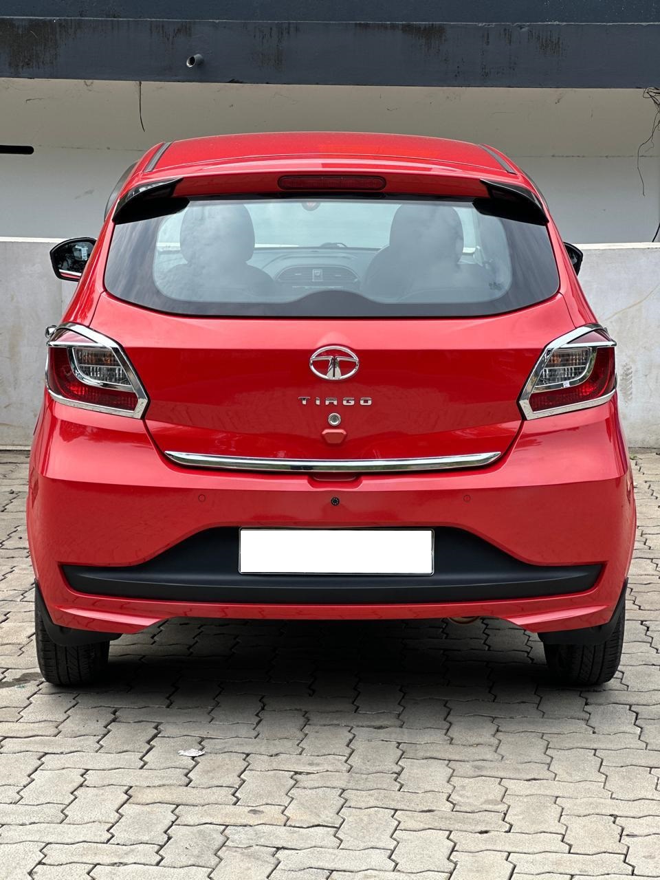 TATA – TIAGO XE