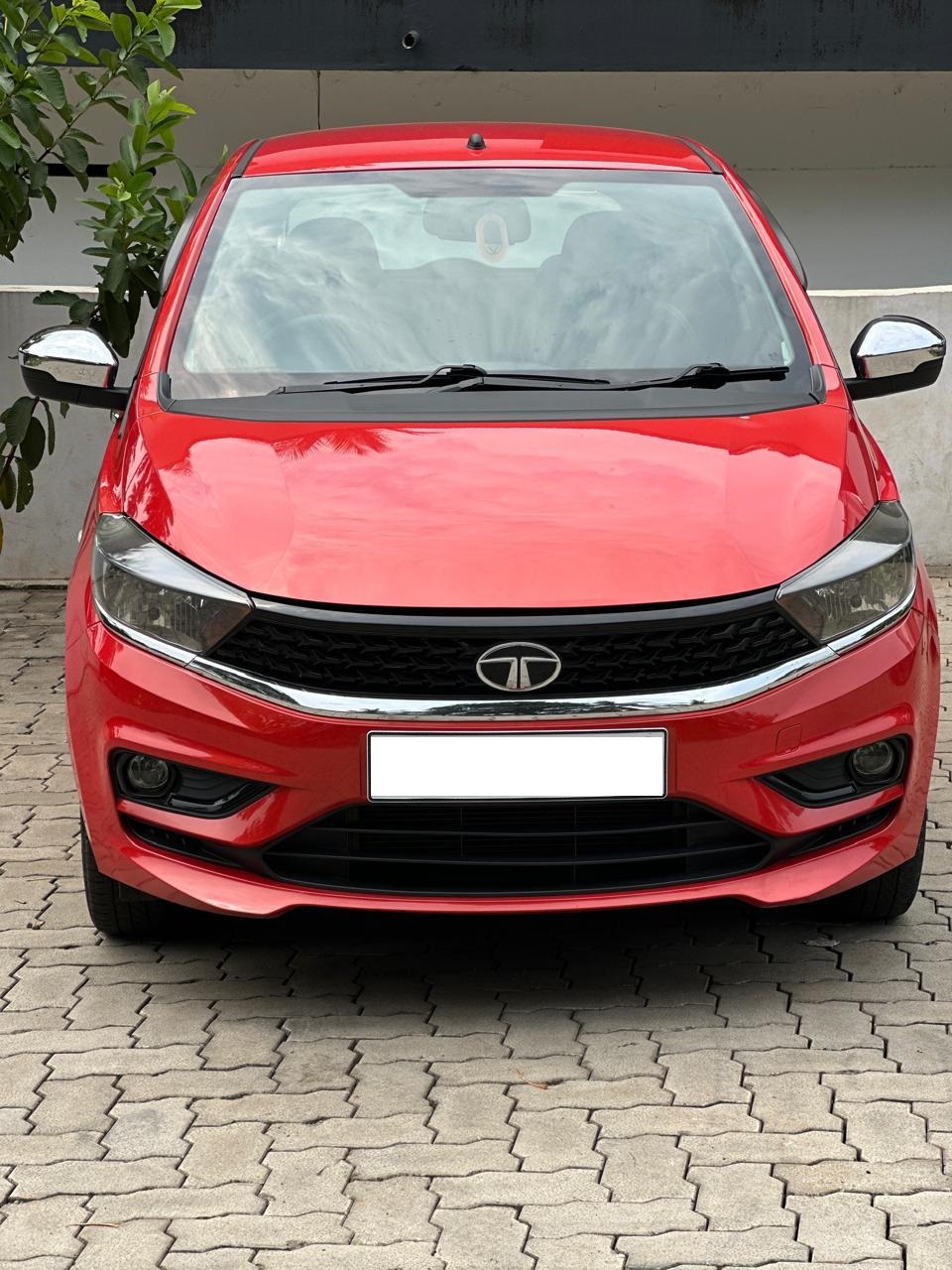 TATA – TIAGO XE