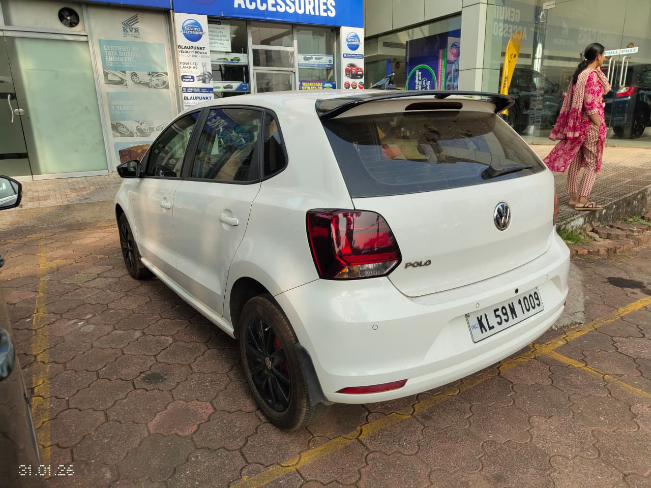 VOLKSWAGEN – POLO HIGHLINE PETROL