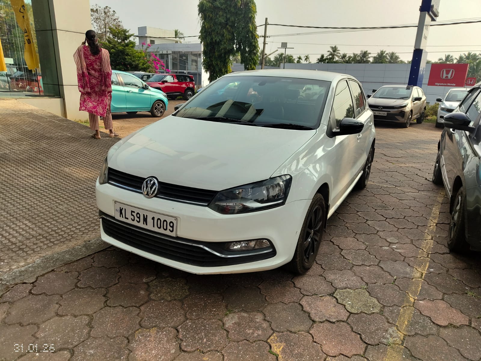 VOLKSWAGEN – POLO HIGHLINE PETROL
