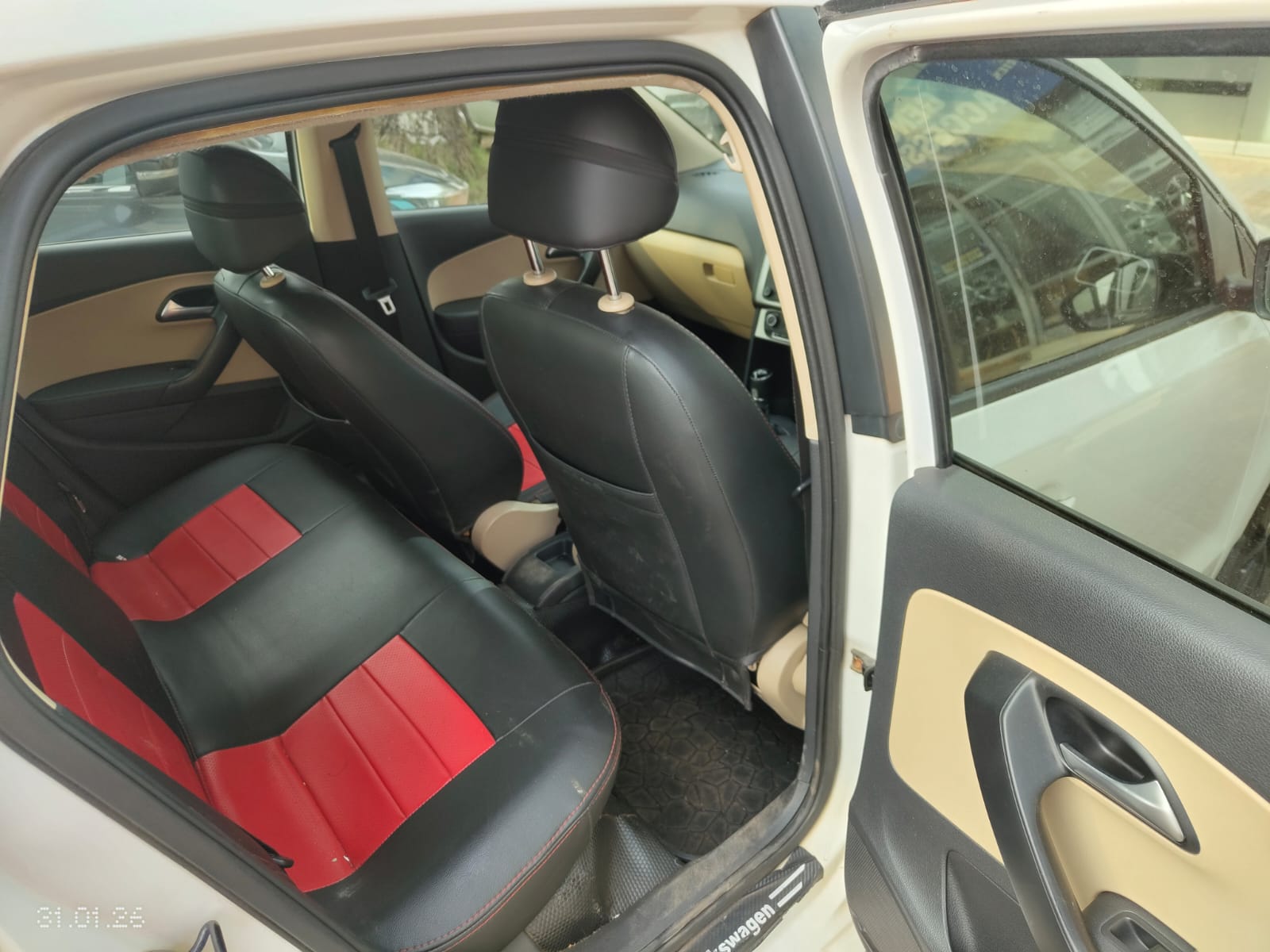 VOLKSWAGEN – POLO HIGHLINE PETROL