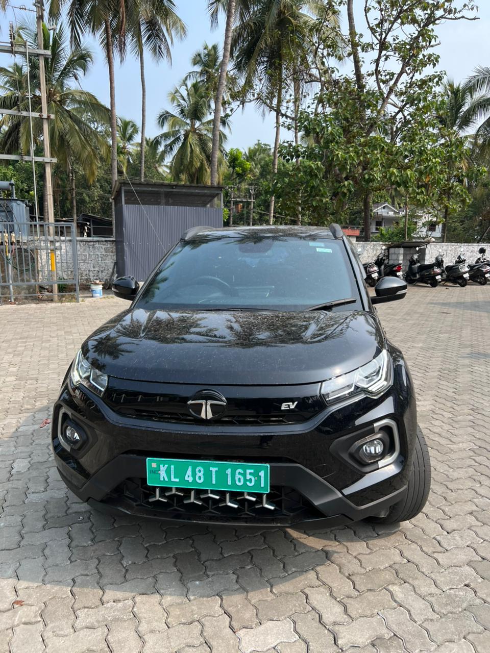 TATA -NEXON EV 2.0 XZ+ LUX DK