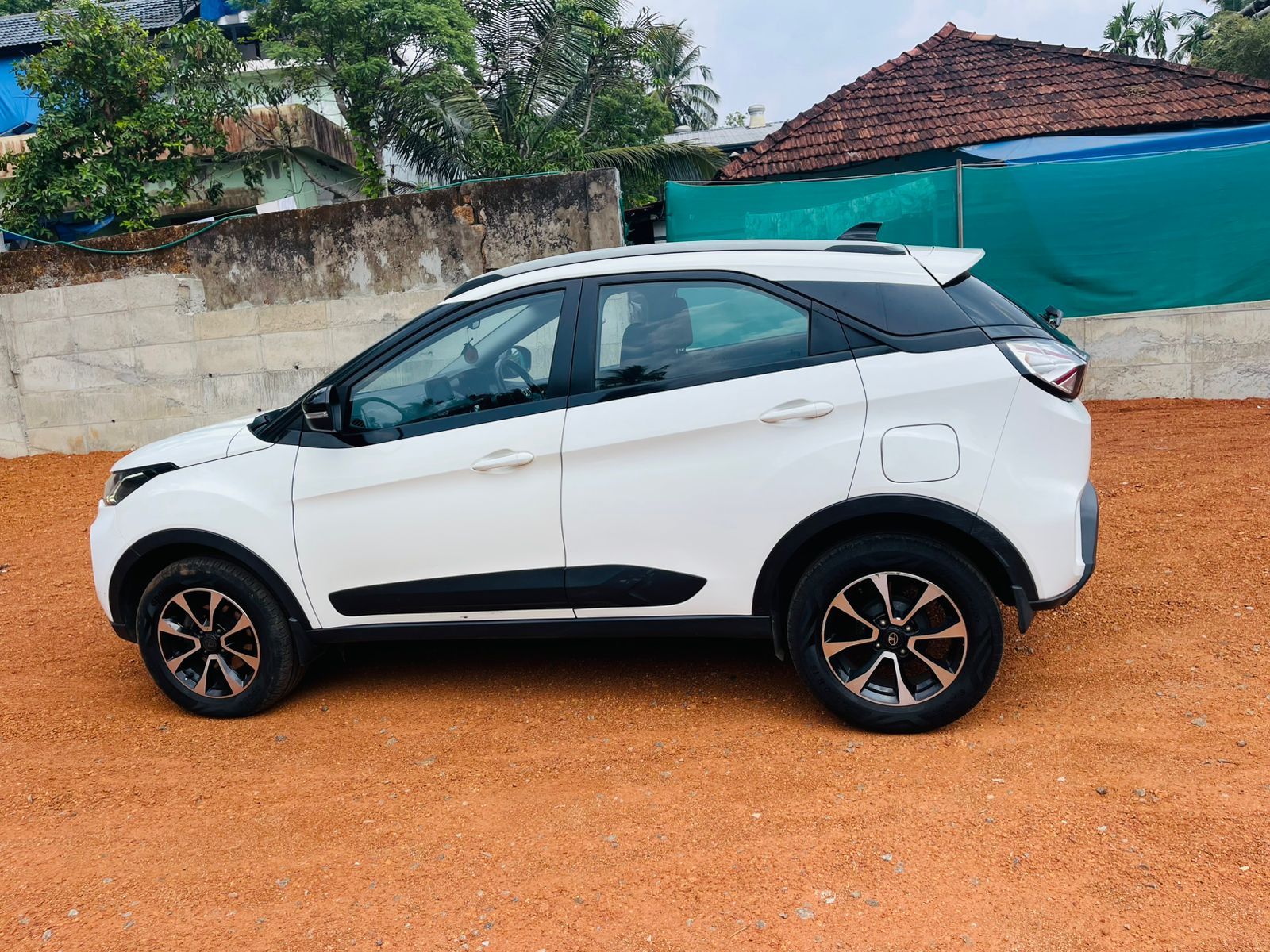 TATA-NEXON-XZA+