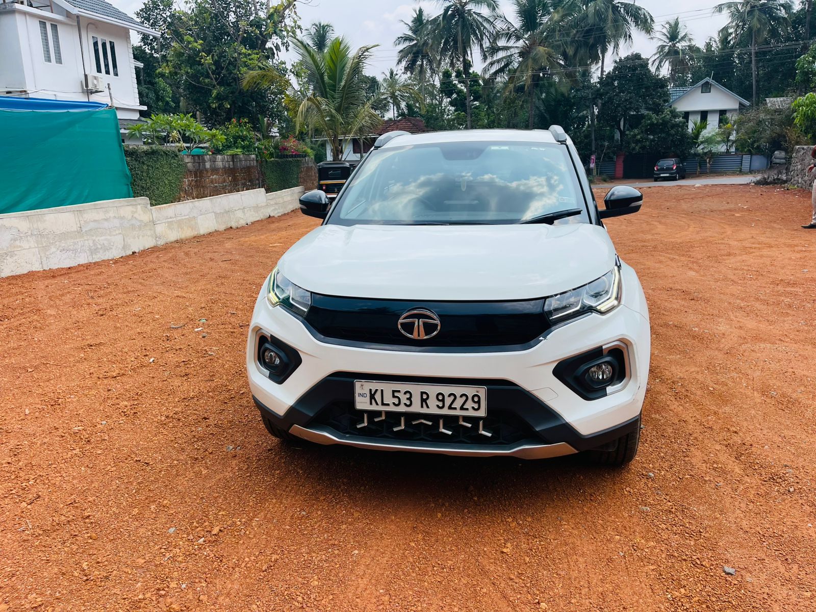 TATA-NEXON-XZA+