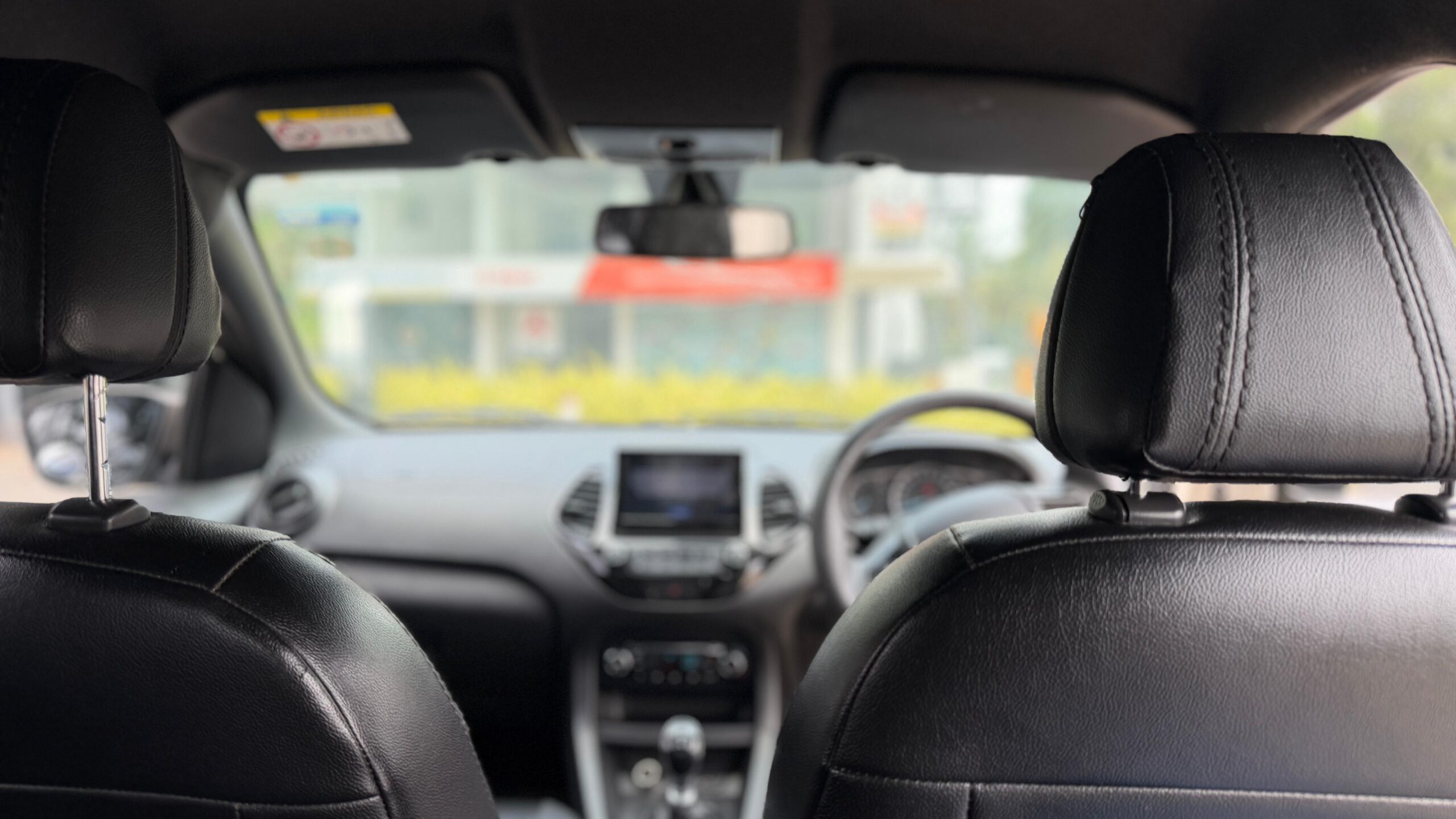 FORD-FREESTYLE TITANIUM +