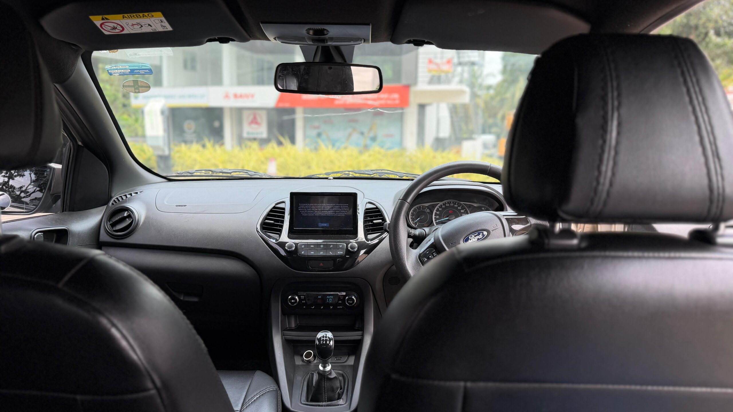 FORD-FREESTYLE TITANIUM +