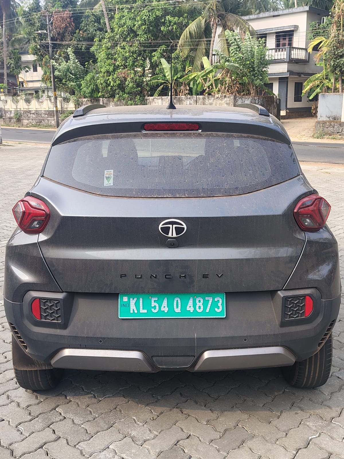 TATA – PUNCH EV -ADV -LR