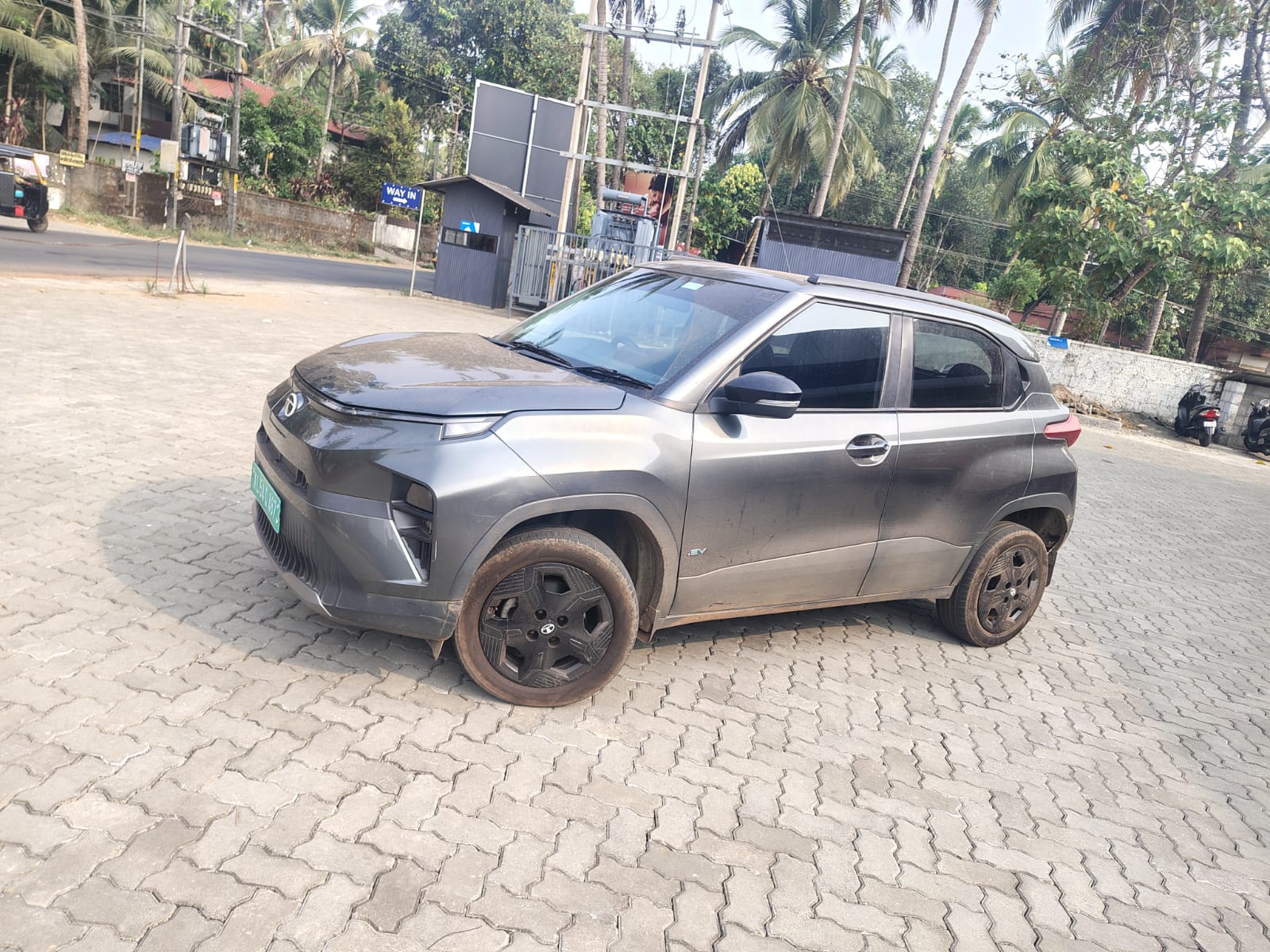 TATA – PUNCH EV -ADV -LR