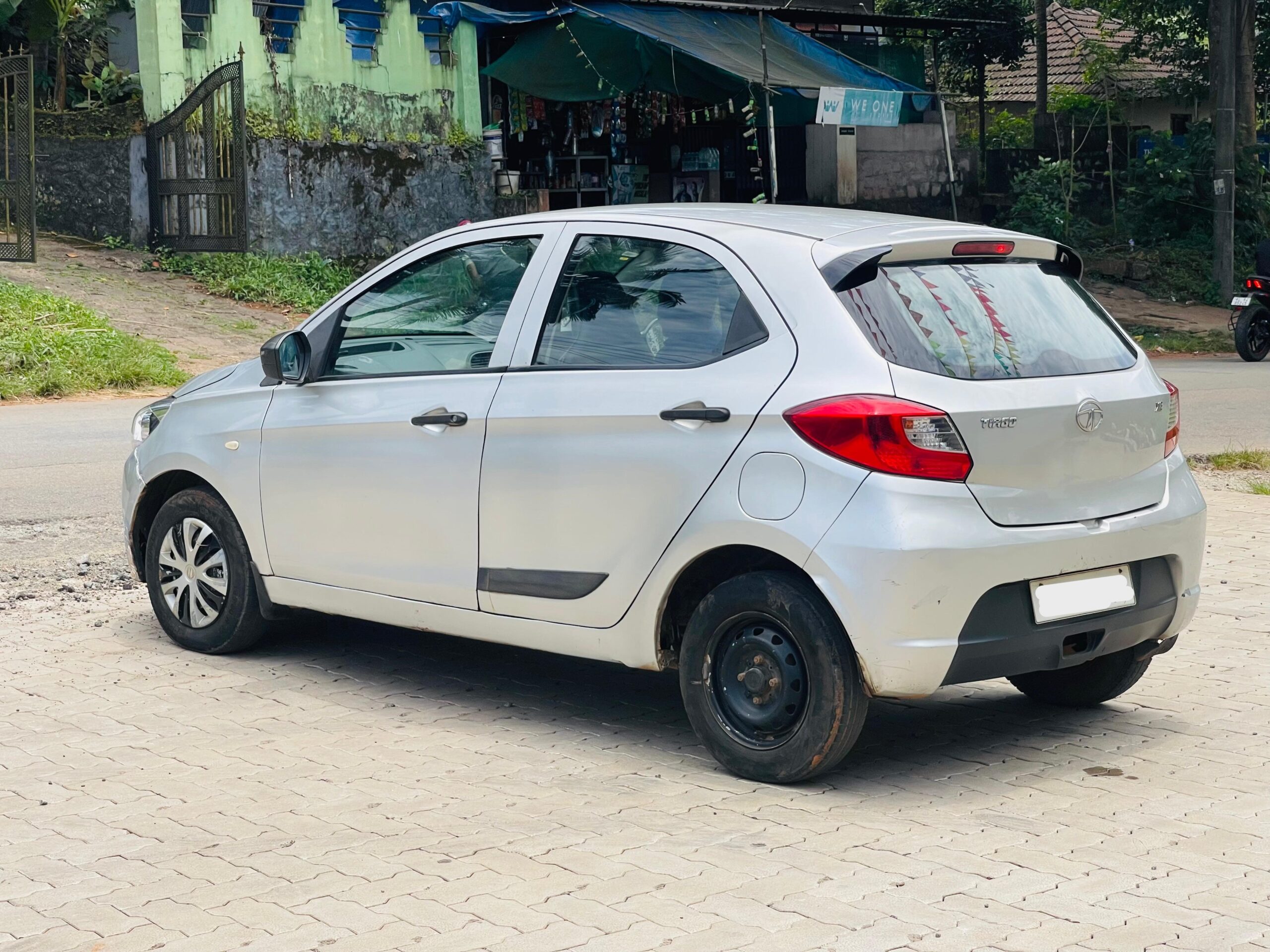 TATA-TIAGO-XE