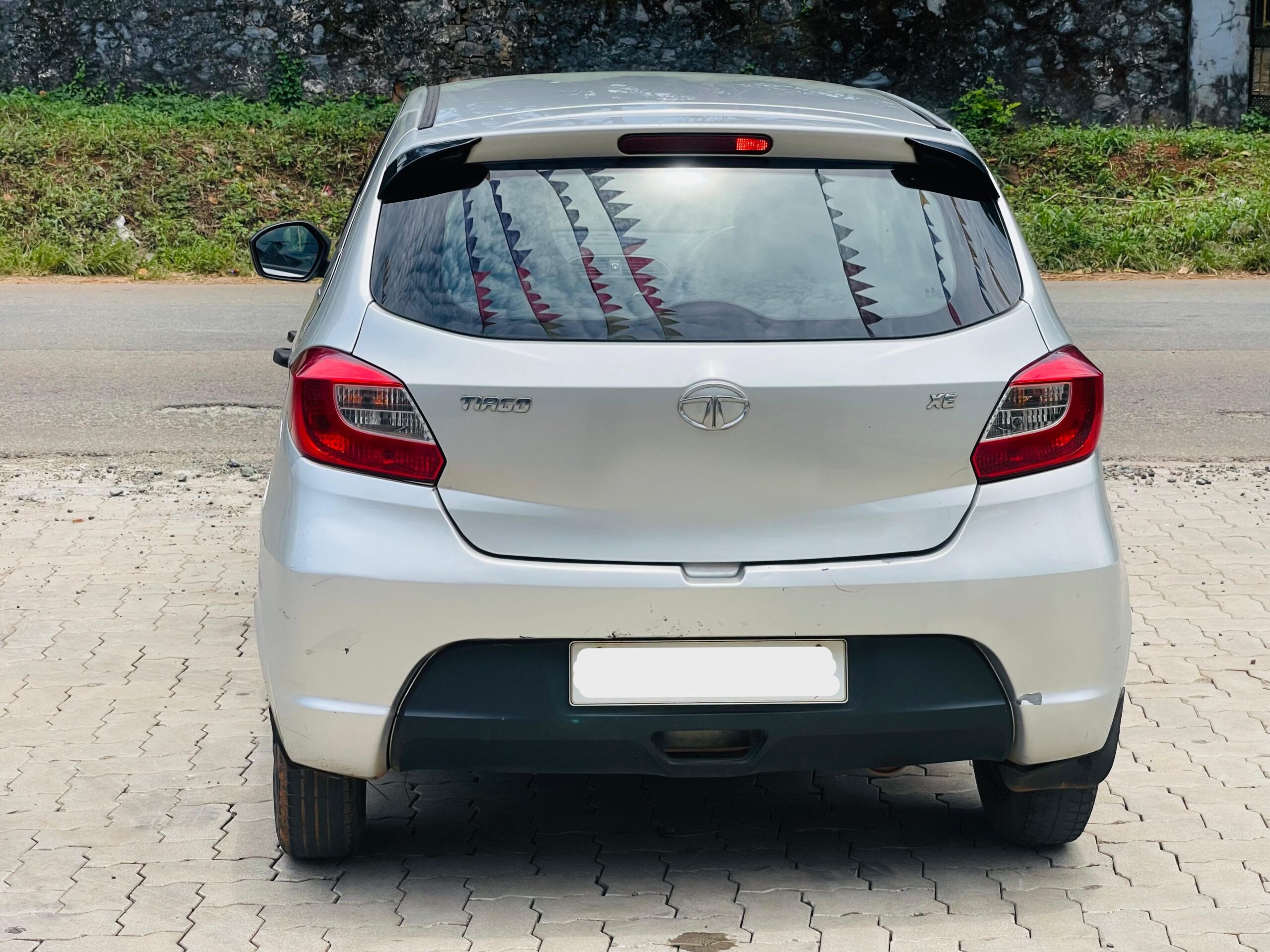 TATA-TIAGO-XE