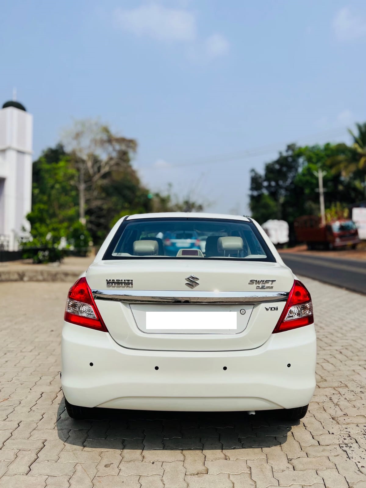 MARUTI-SWIFT DZIRE-VDI