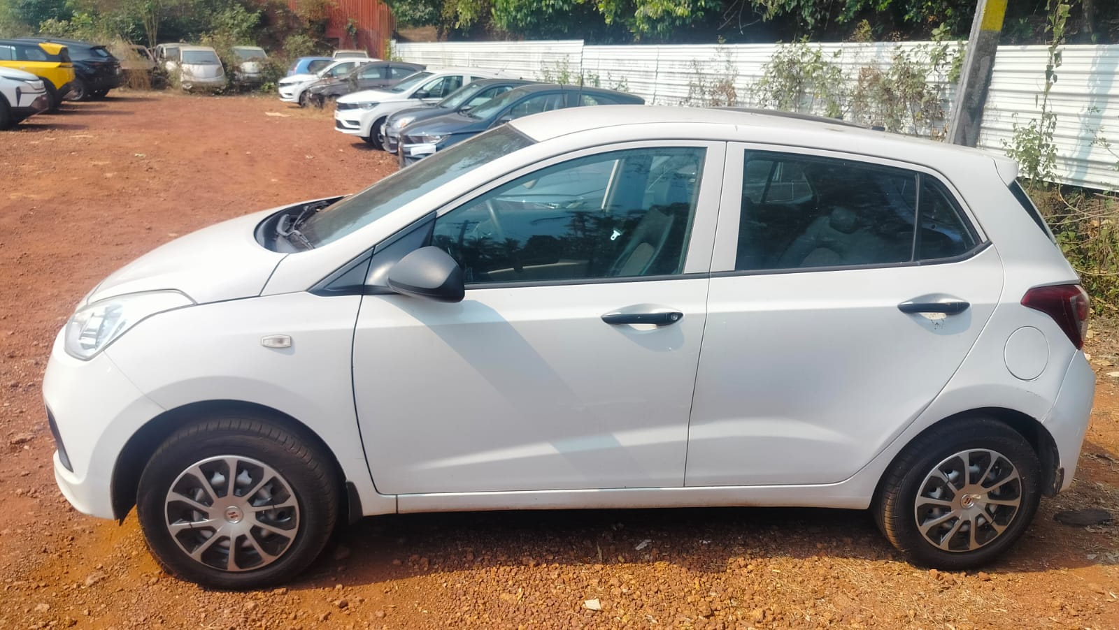 HYUNDAI – GRAND i10