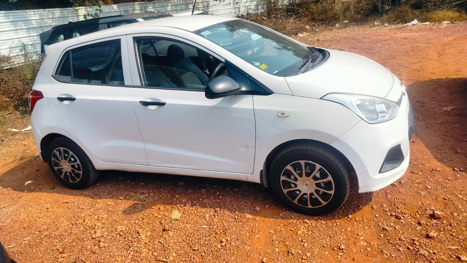 HYUNDAI – GRAND i10