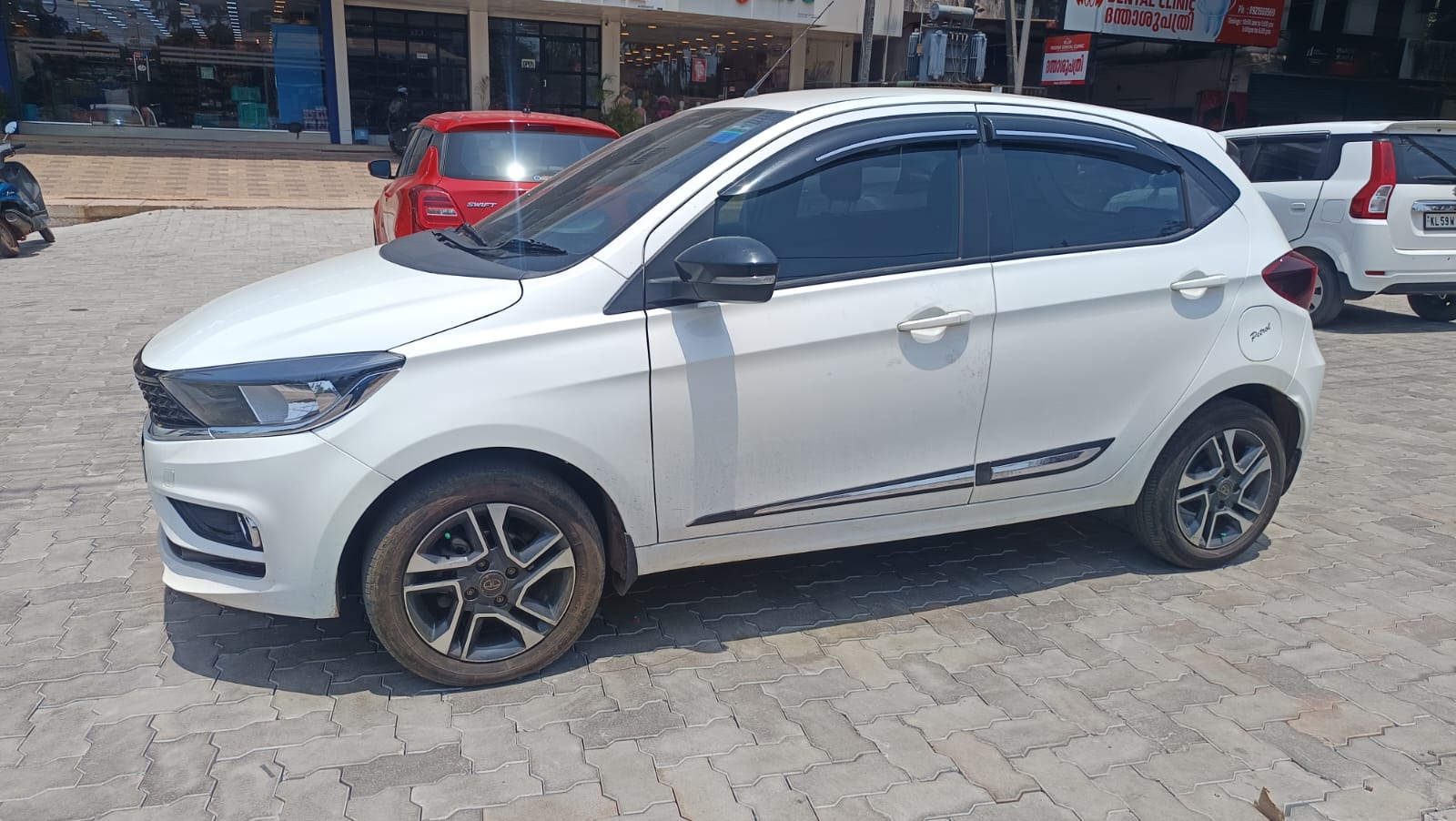 TATA- Tiago (P) XZ+ New