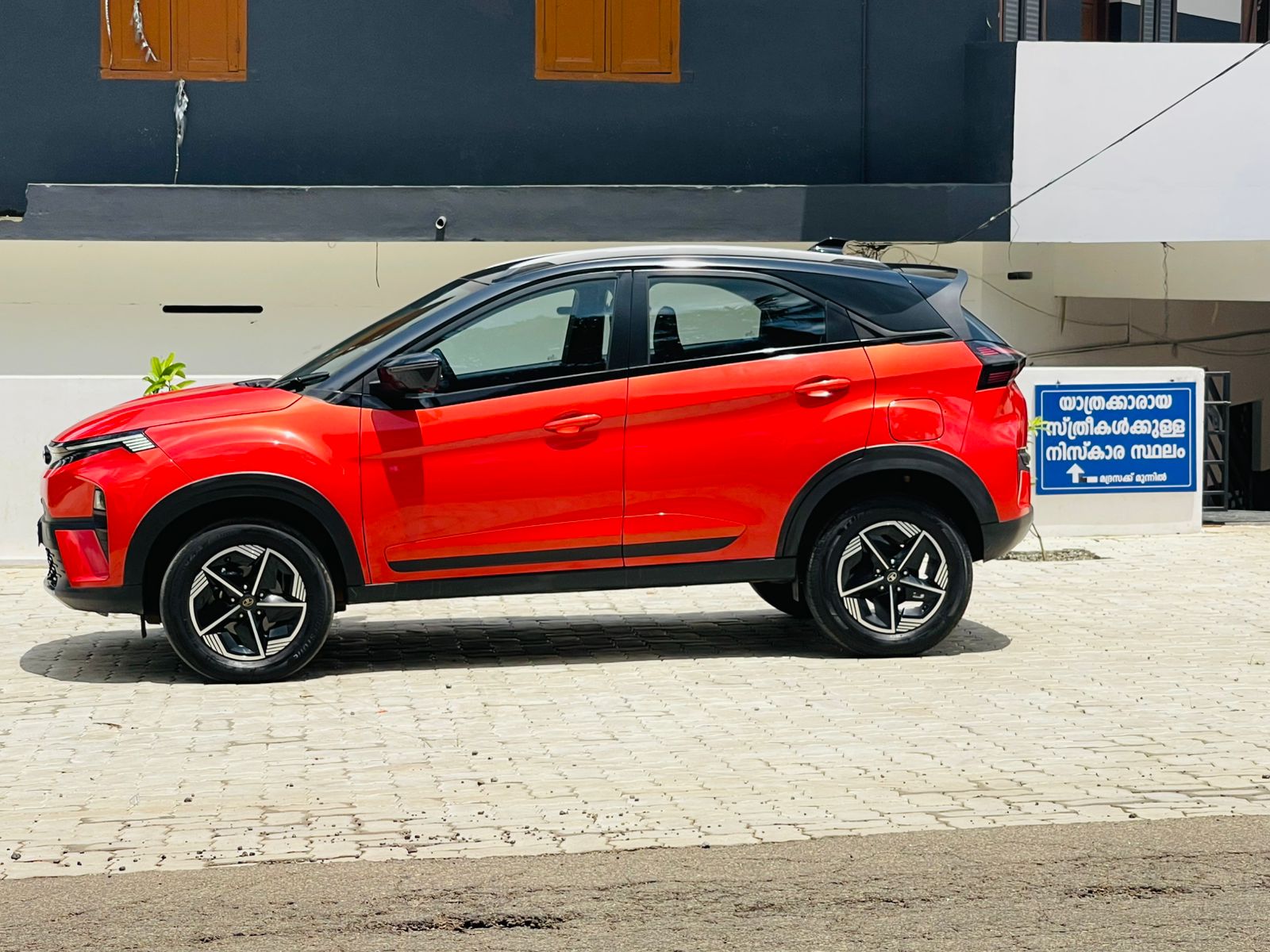 TATA-NEXON-FEARLESS+S DCA DT 1.2