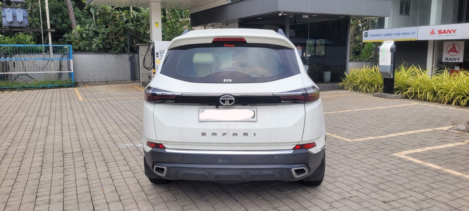 TATA – SAFARI