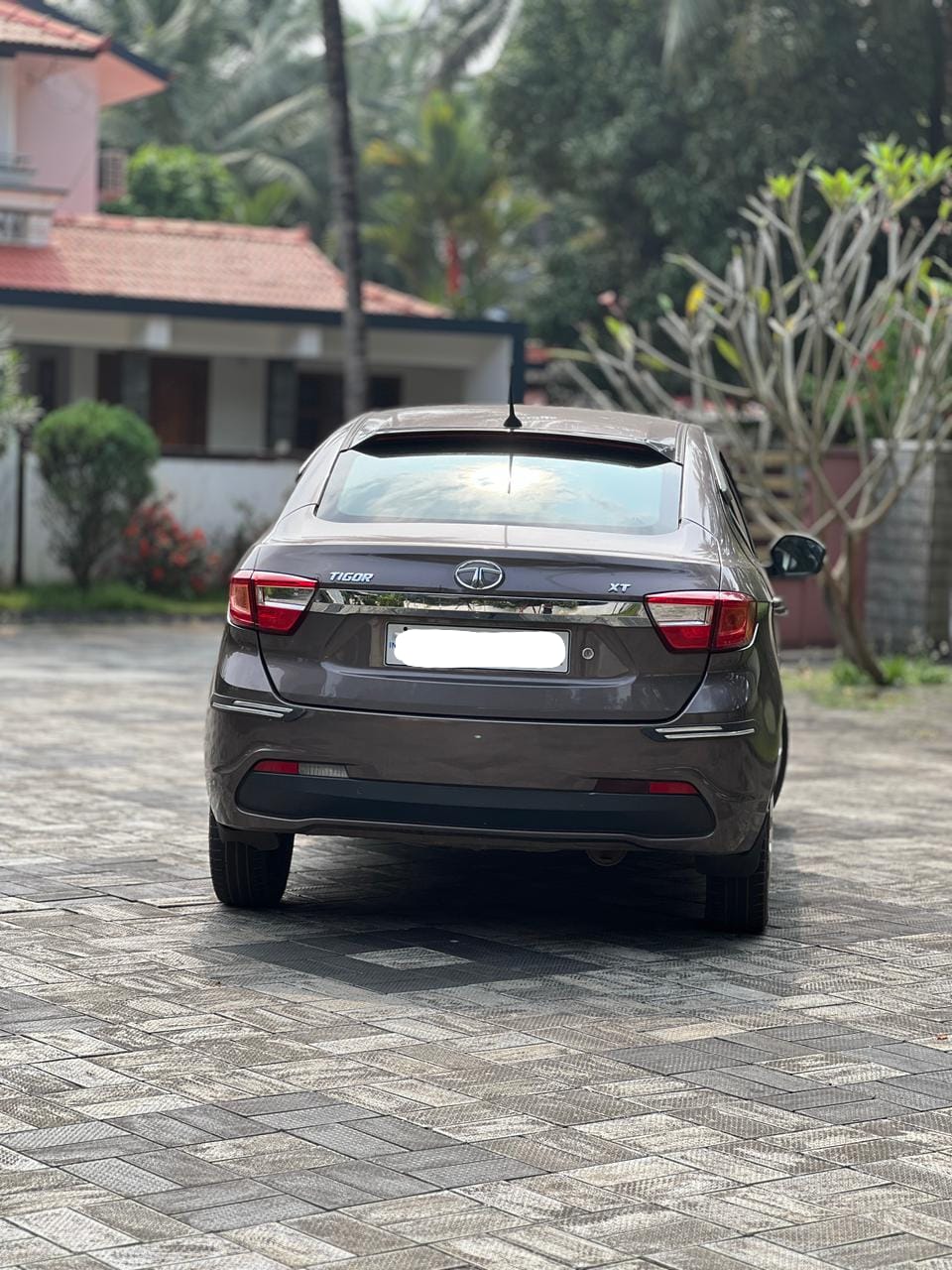 TATA-TIGOR -XT- PETROL/CNG