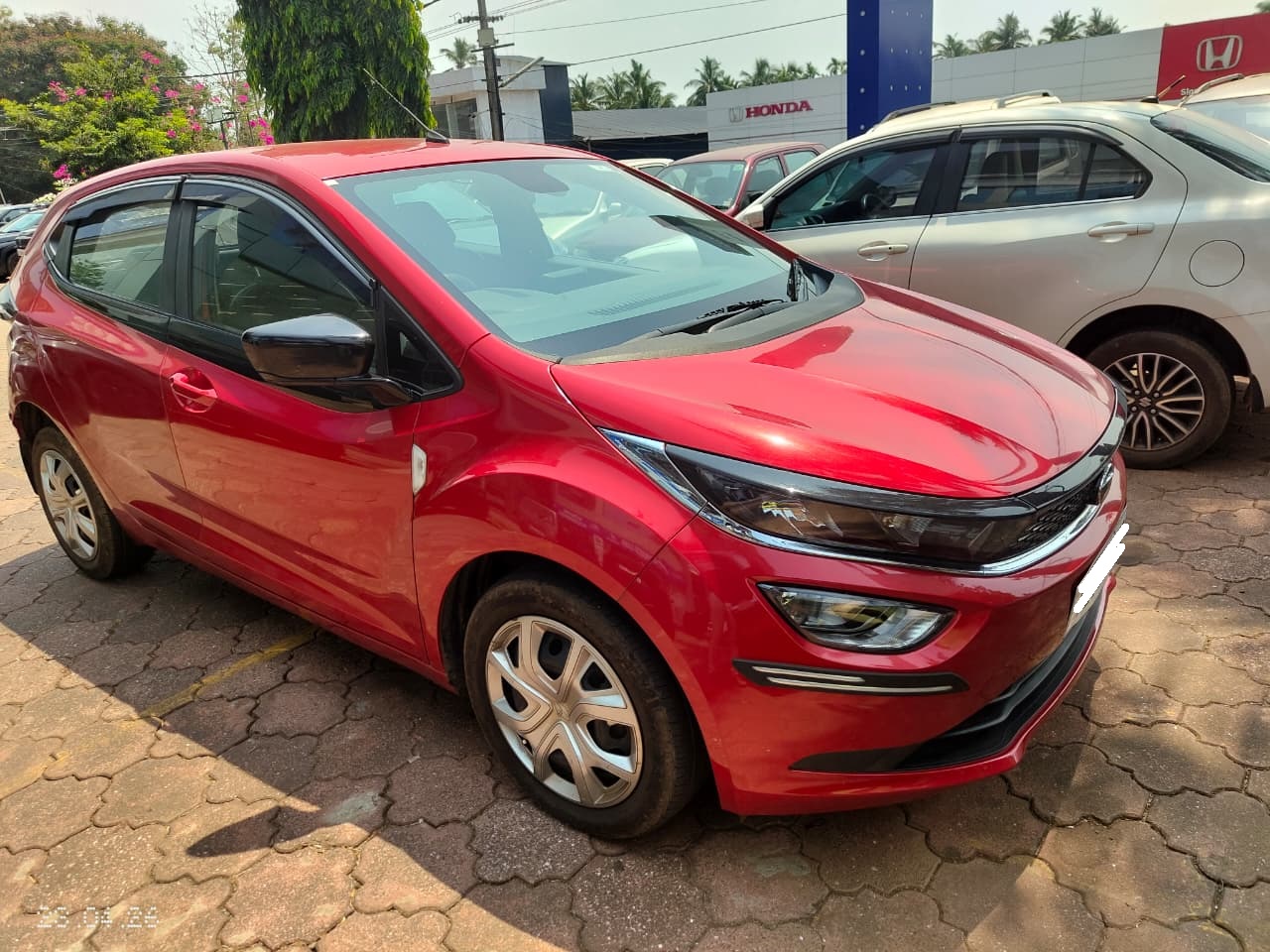 TATA – Altroz XT 1.5 D