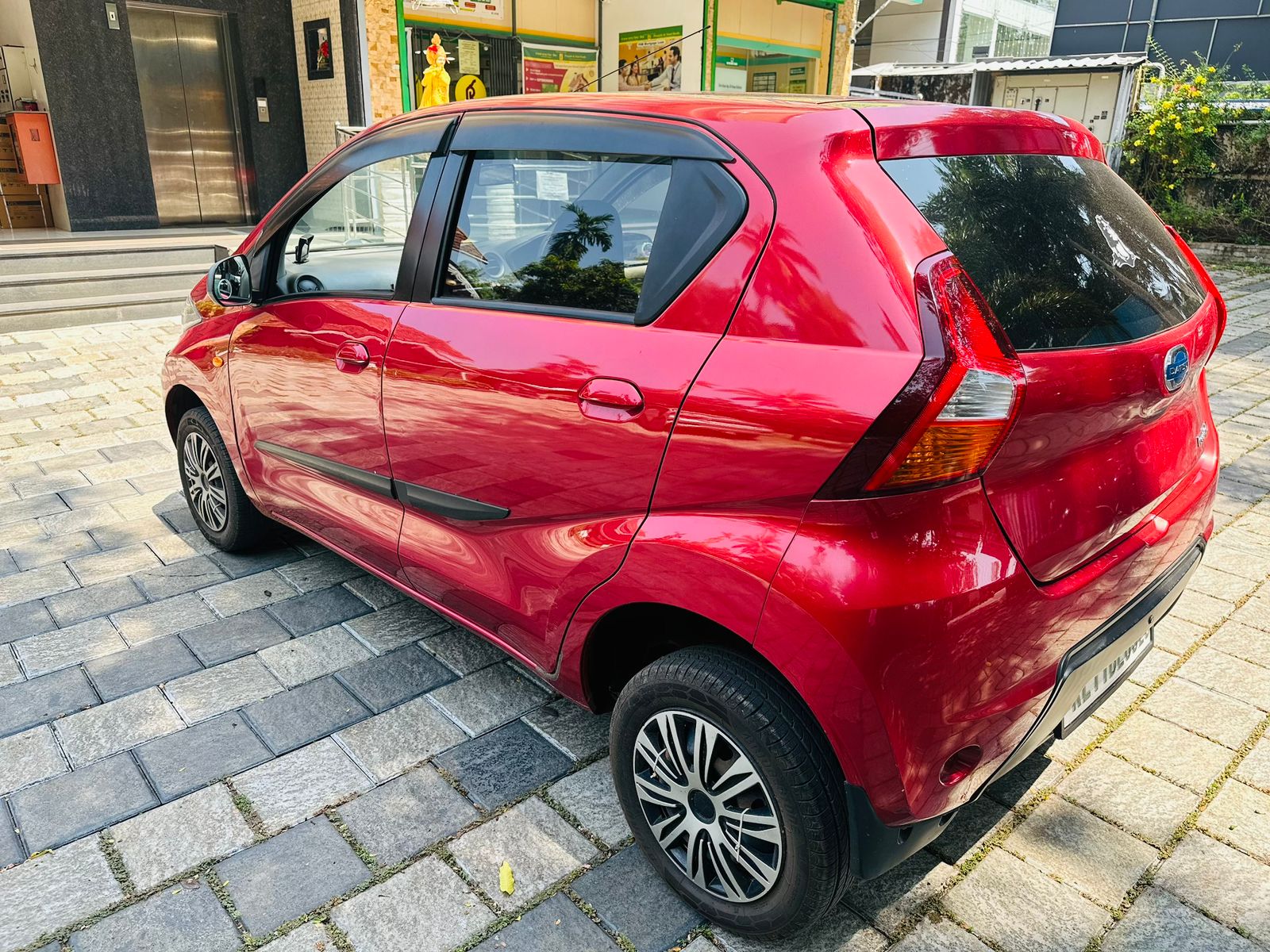 DATSUN REDI-GO S