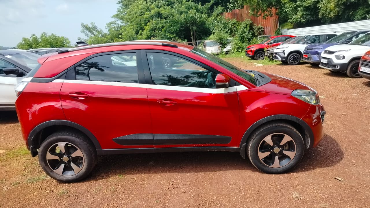 TATA – Nexon (D) XZA+