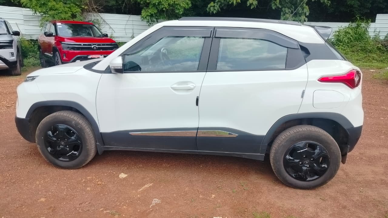 TATA – Punch Accomplished AMT