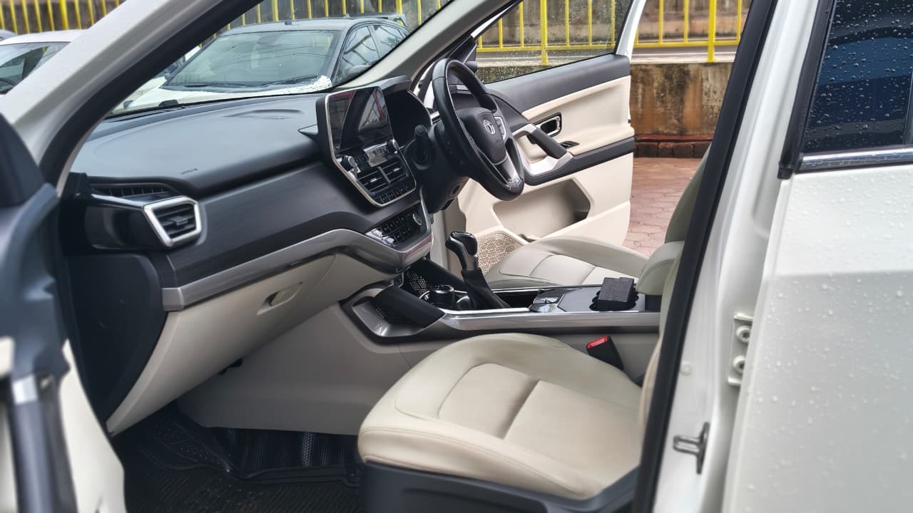 TATA – Safari XZA+