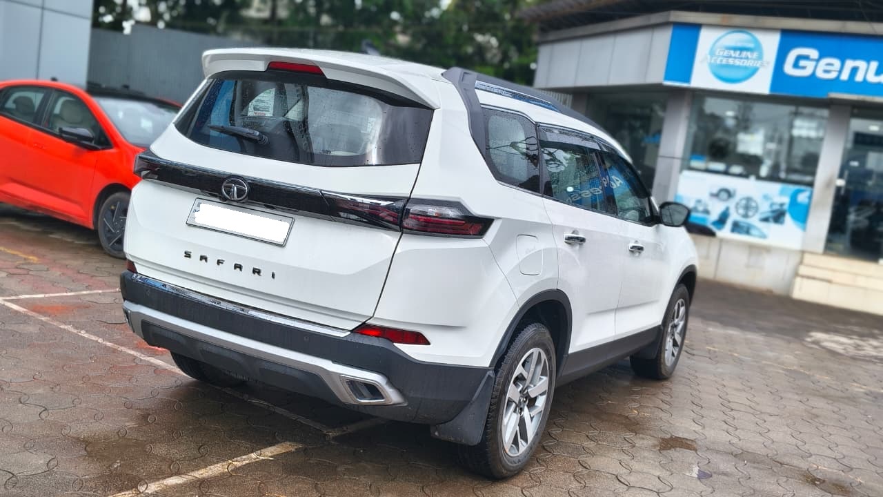 TATA – Safari XZA+
