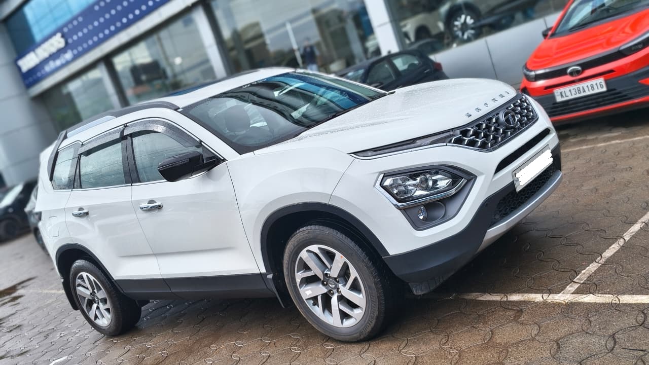 TATA – Safari XZA+