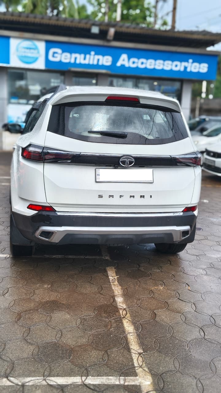 TATA – Safari XZA+