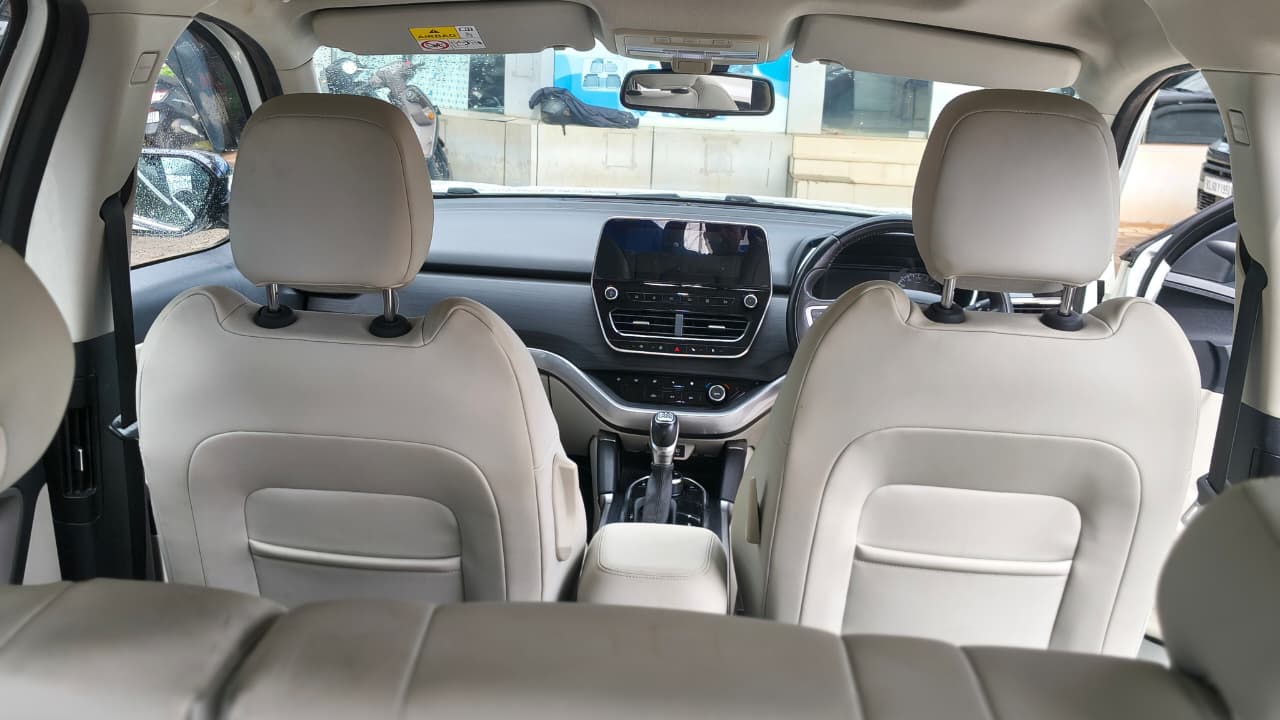 TATA – Safari XZA+