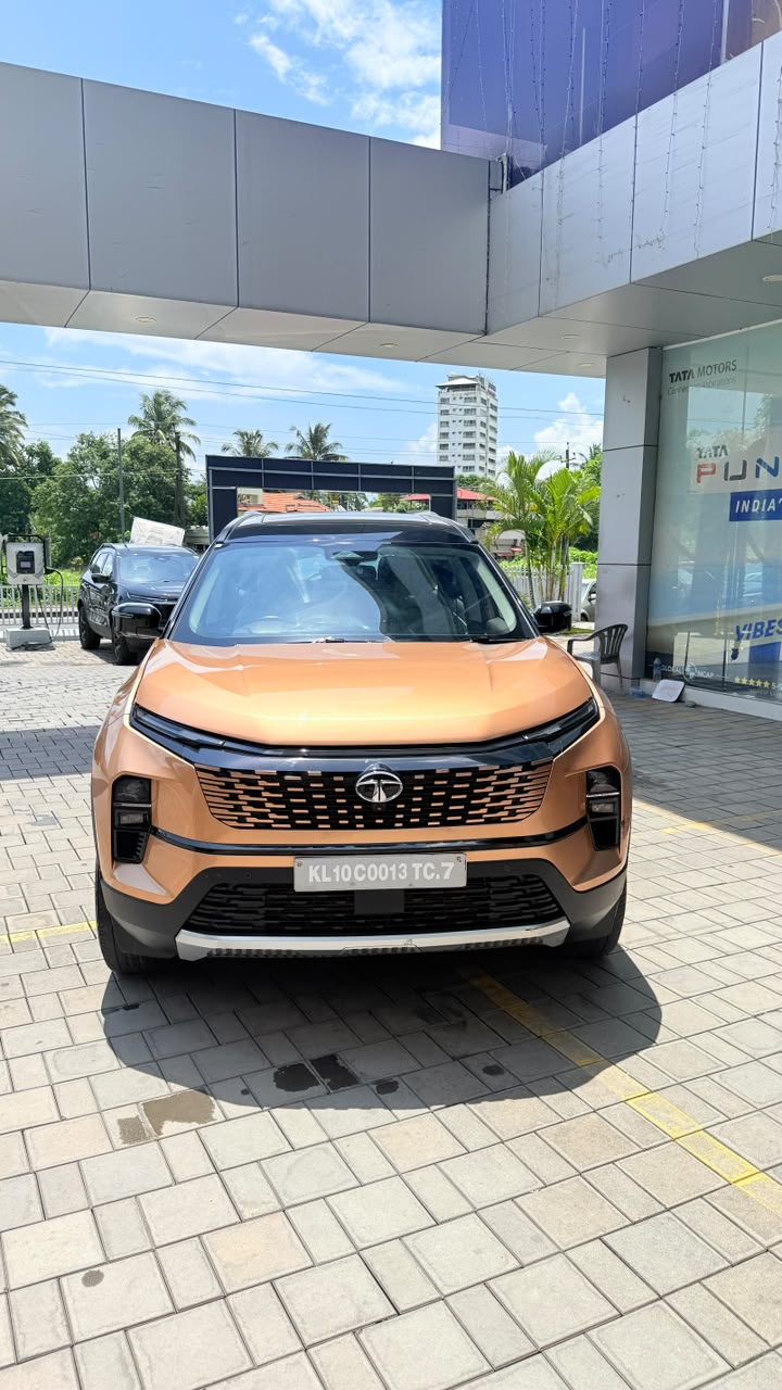 TATA SAFARI ACC + DT AT