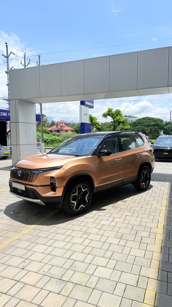 TATA SAFARI ACC + DT AT